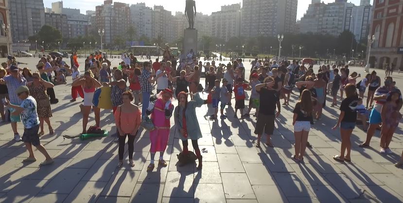 Video: Así quedó el Mannequin Challenge de La Rambla - La Capital de Mar del Plata (Comunicado de prensa)