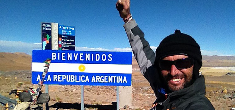 Pablo-Garcia-entrando-a-Argentina
