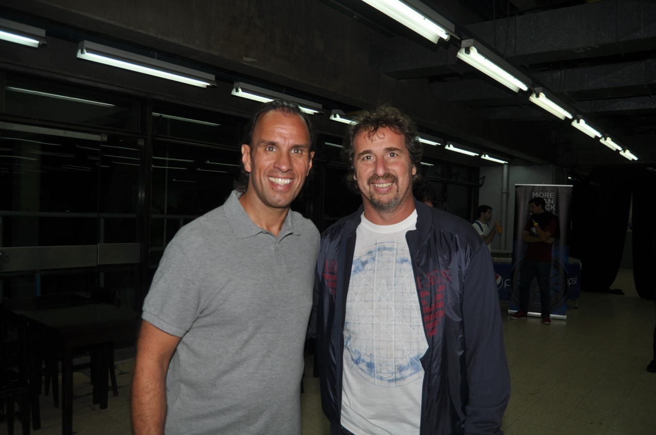 Los ex Boca Juniors, Carlos Fernando "Mono" Navarro Montoya y Néstor Fabbri también dijeron presente en el estadio mundialista. (Foto: Pato Giacometto)