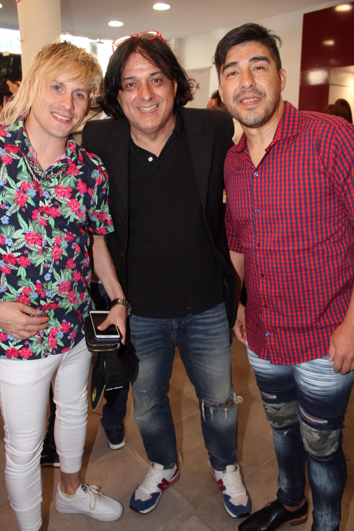 El productor "Petón" Vinciguerra junto al "Chino" Maradona, a quien hará debutar sobre las tablas marplatenses. ¿Será un golazo como anunciaron? (Foto: Eduardo Emilio Aguada)