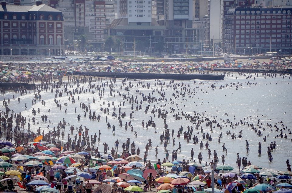 Ola De Calor Fotos De Un Domingo Sofocante En Mar Del Plata