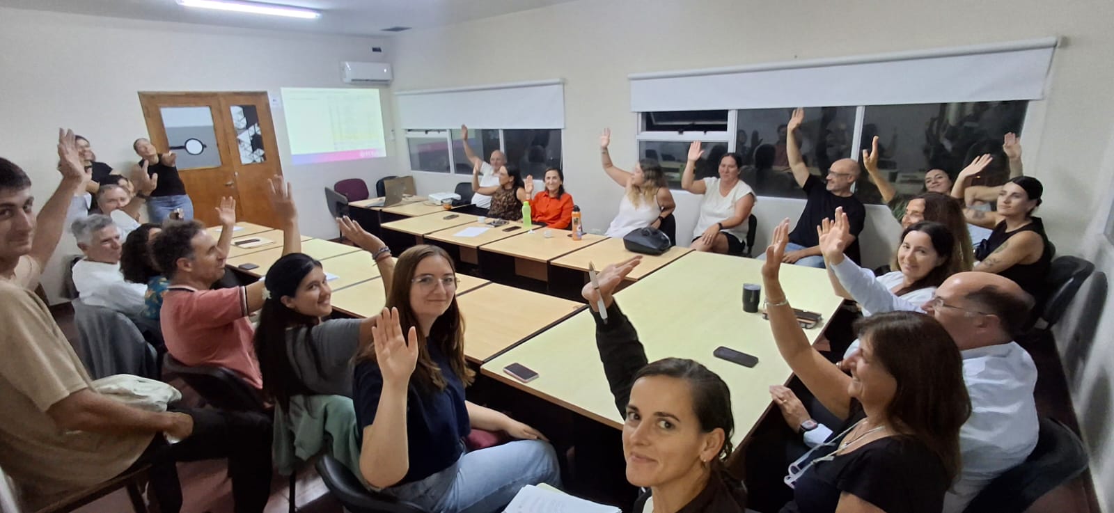 El Plenario de Comités Asesores de Carrera, con la participación de docentes, graduados y estudiante, dio el visto bueno a la nueva Licenciatura.