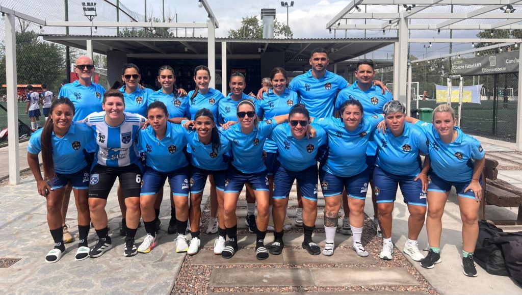 Con el mismo plantel alcanzó el bicampeonato de selecciones.