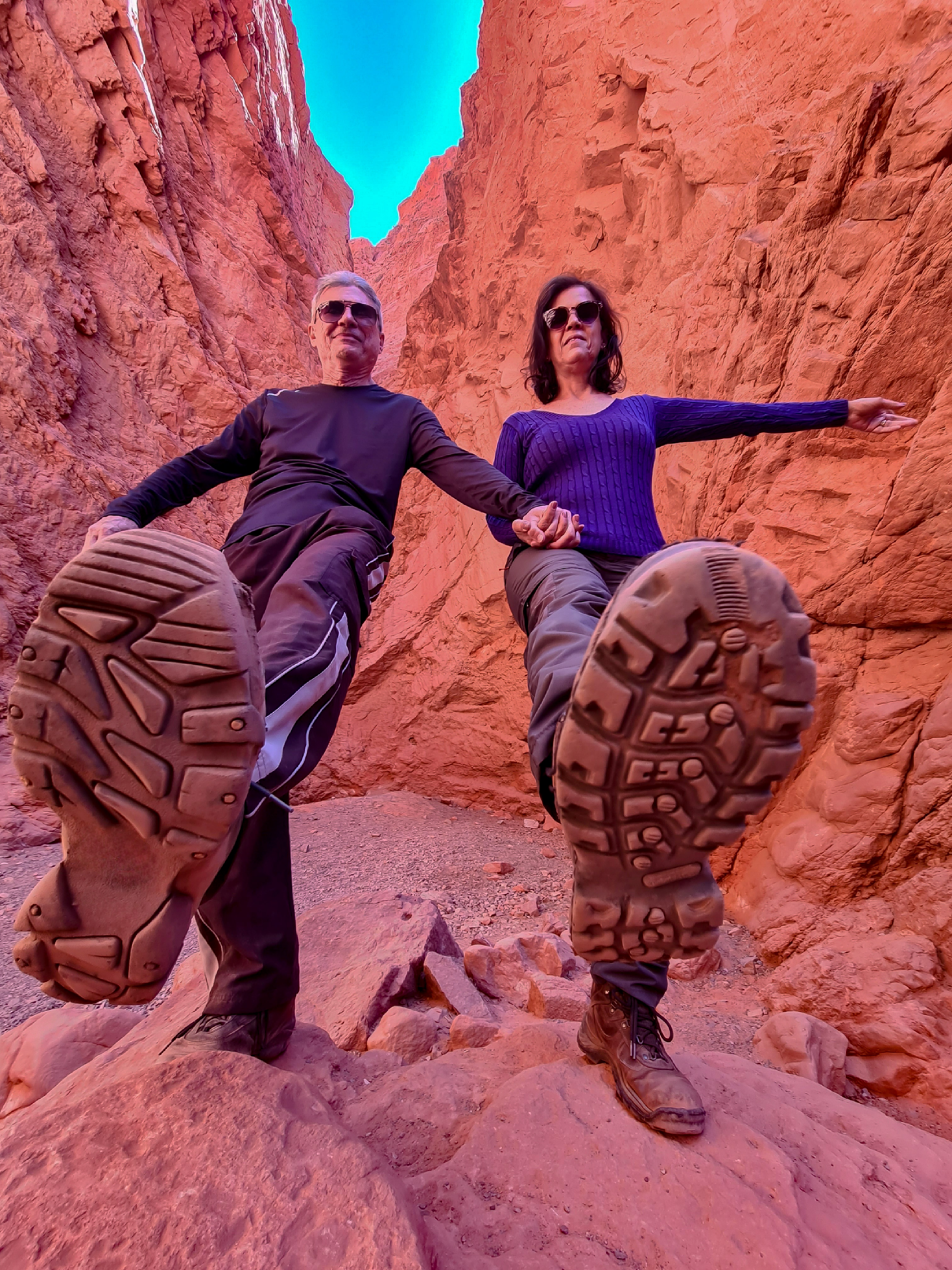 Naturaleza inmersiva: La Quebrada de Humahuaca, es más que un paisaje, su recorrido es aventura. Olvídate de las postales, los viajeros quieren ver narrativas con personalidad que evoquen cómo se siente estar ahí. Foto: Carlos Maranhao / Getty Images.
