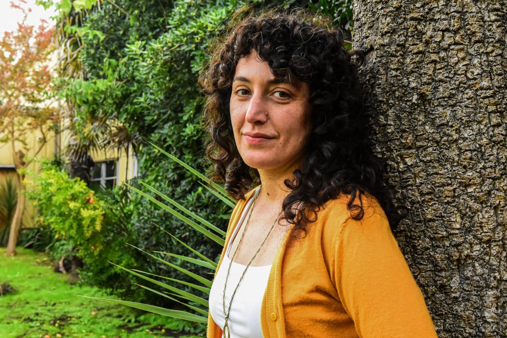 Cumin publicó, en narrativa, “El magún” y “La calle del eros”, y poemarios como “La gran avenida”, “La escapista” y “Flaquito”. Además, acaba de lanzar "Las puertas", un libro-poema ilustrado por Josefina Tai y editado por Limonero.