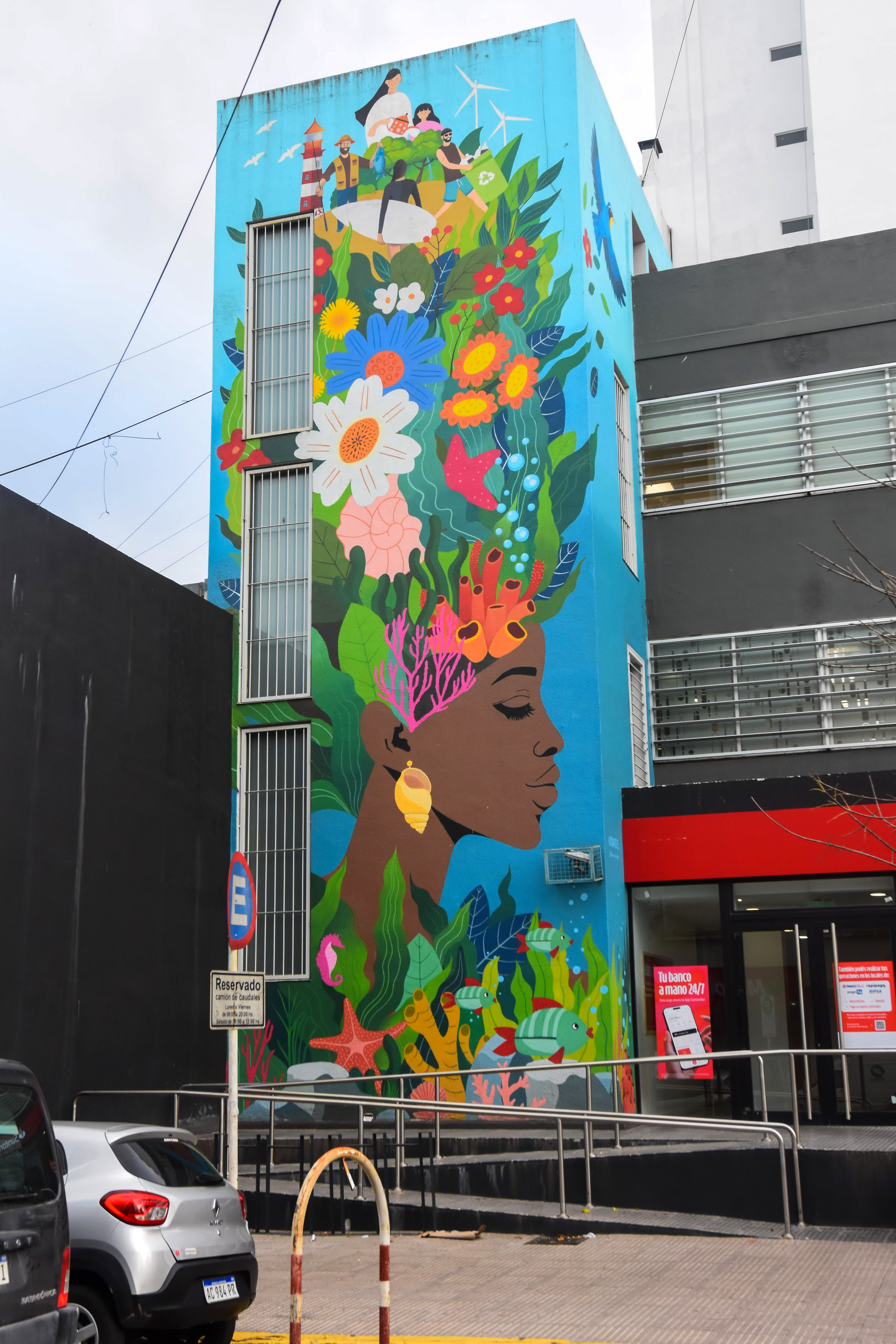 Mural de Belgrano e Independencia. La temática propuesta fue la naturaleza y la sustentabilidad.