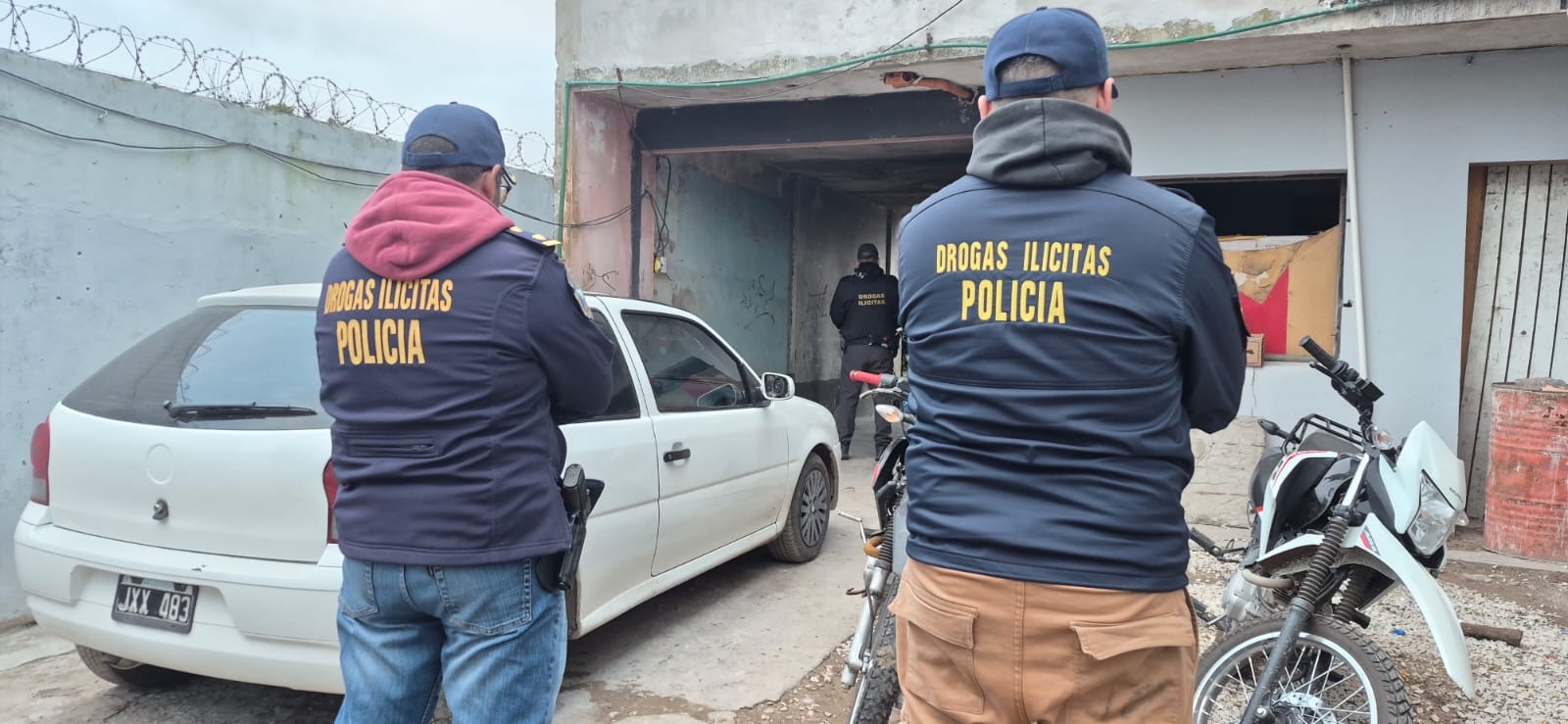 polidrogasilicitas