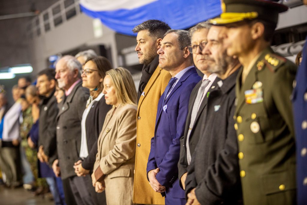 ACTOBANDERA3