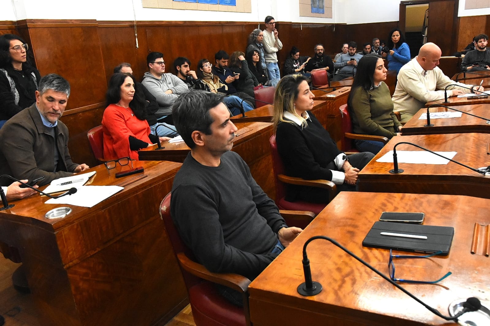 La oposición rechazó los proyectos.