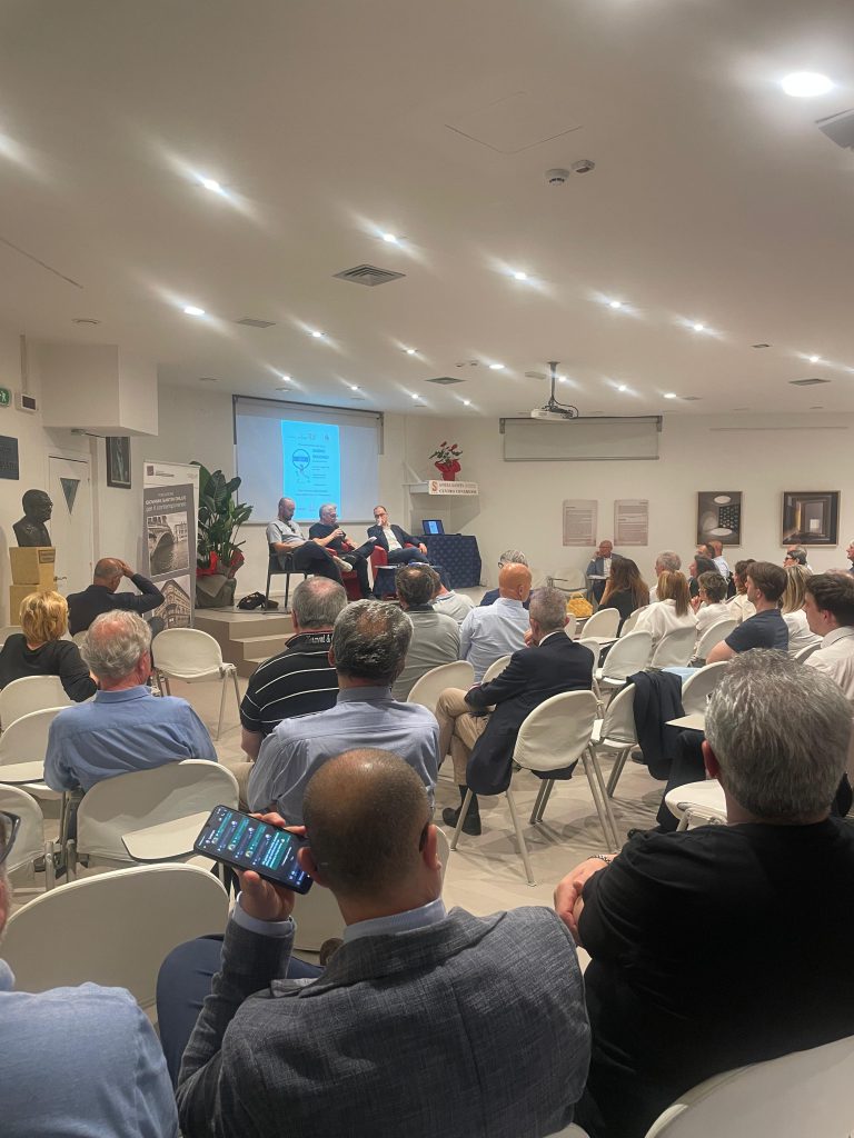 Otra presentación de Carlos Aletto en Italia.