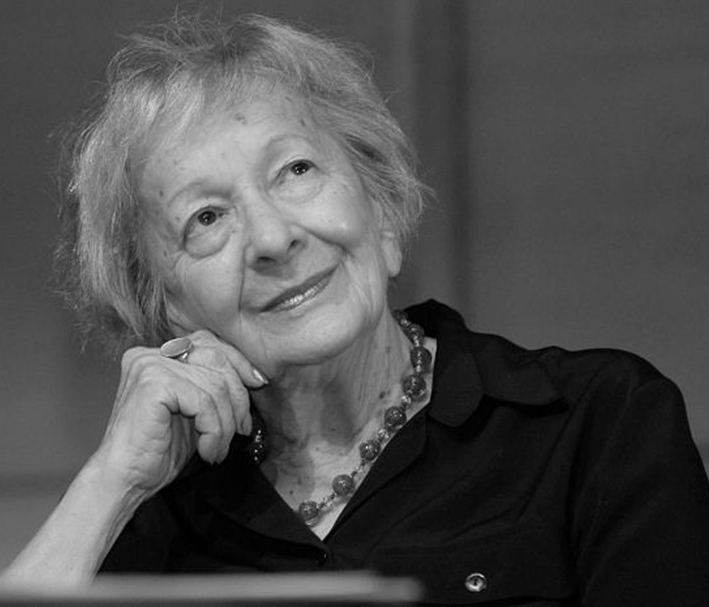 Wislawa Szymborska fue una poeta, ensayista y traductora polaca, ganadora del Premio Nobel de Literatura en 1996.