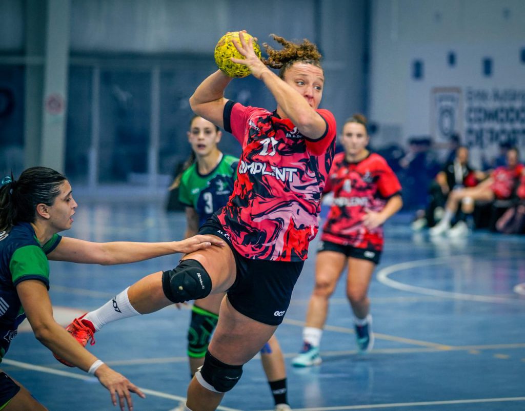 Foto: CAH/Fechuba. El equipo femenino de la Asociación Atlántica de Balonmano también se lució y terminó entre los cuatro mejores del torneo.