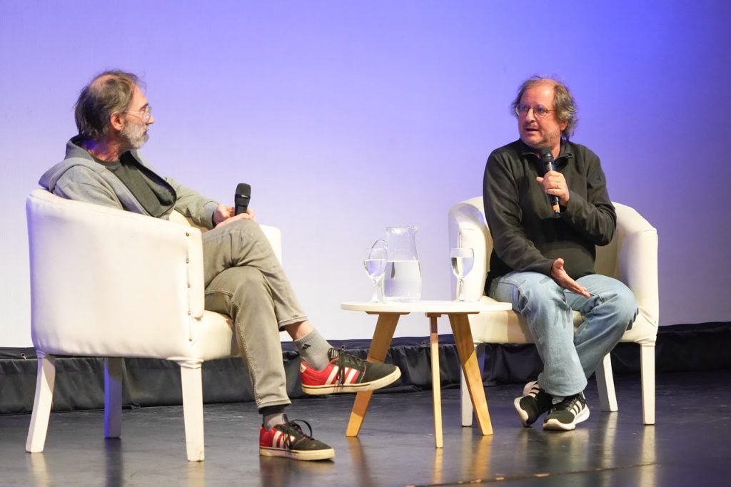 La proyección del documental “LS83” y una charla con estudiantes marplatenses en el Auditorium tuvieron al escritor Martín Kohan como principal protagonista.