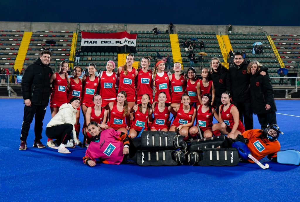 Foto: Prensa AAMH. Las mujeres Sub 14 aseguraron la permanencia y terminaron quintas.