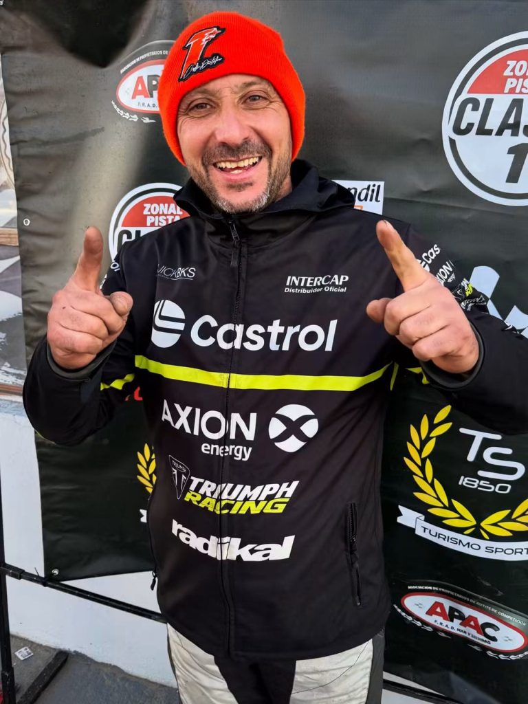 Cristian Coto Di Stéfano ganó la final de Turismo Sport 1850 "A" bajo la lluvia.