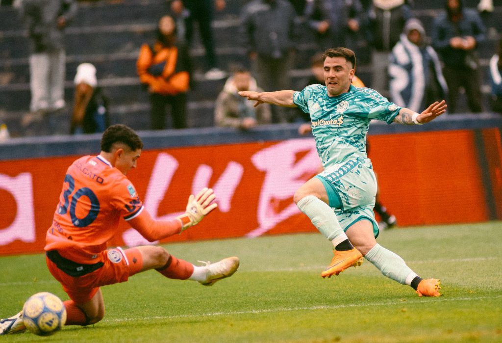 Tomás Fernández define para establecer el 1 a 1 parcial en Mendoza.