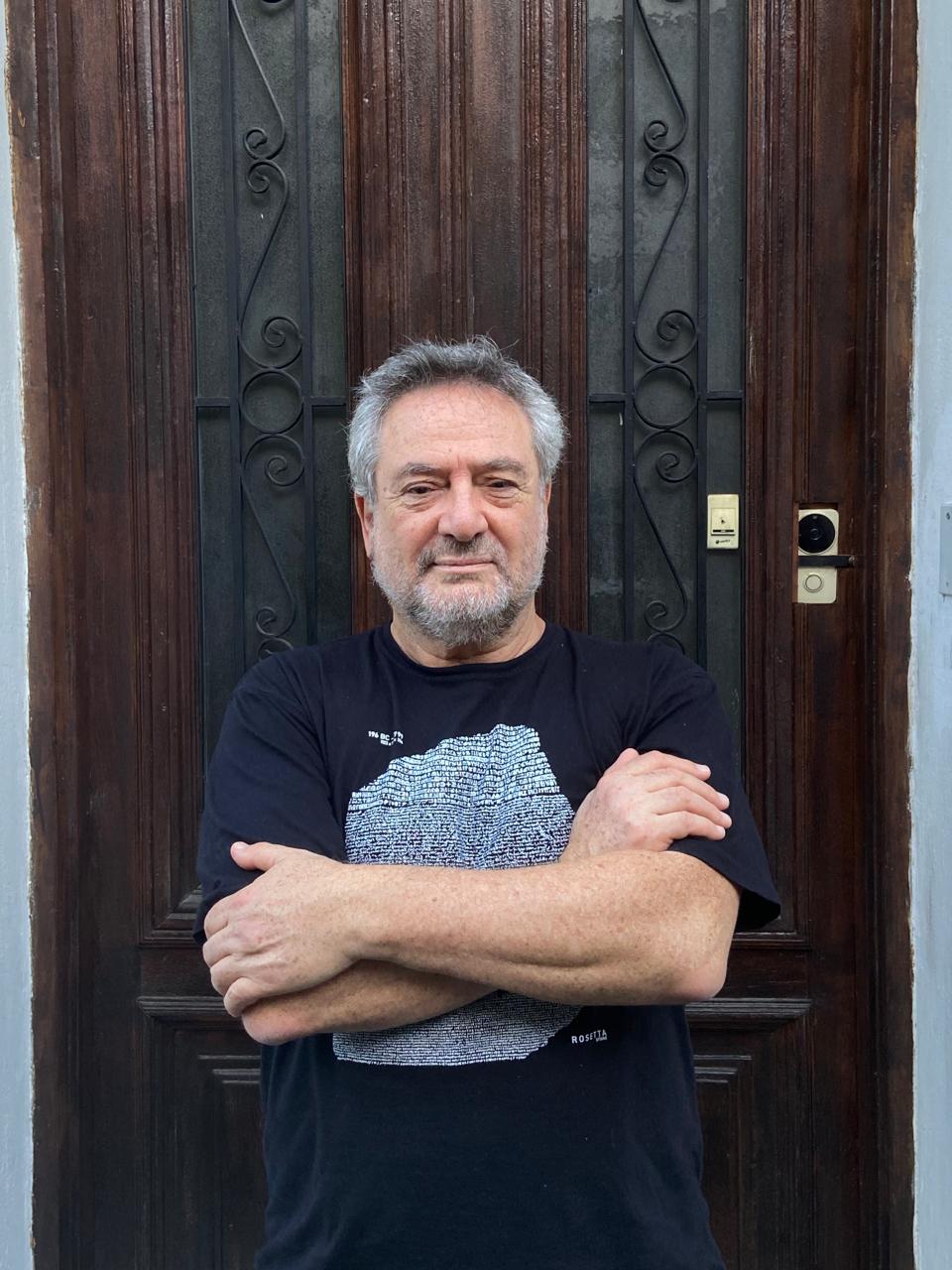 “Mi asunto como escritor es ser como un pulpo de infinitos tentáculos moviéndose en todas las direcciones”, explica Guebel a LA CAPITAL.