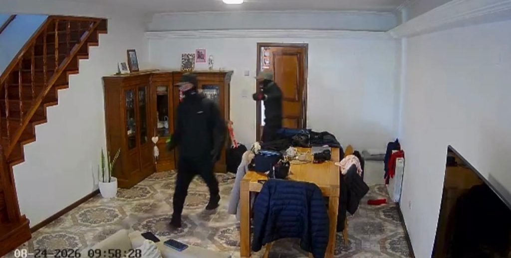 La "entradera" en el barrio San Carlos, registrada en un video tomado por una cámara de seguridad, funciona como un claro ejemplo de lo que ocurre en la ciudad en materia delictiva.