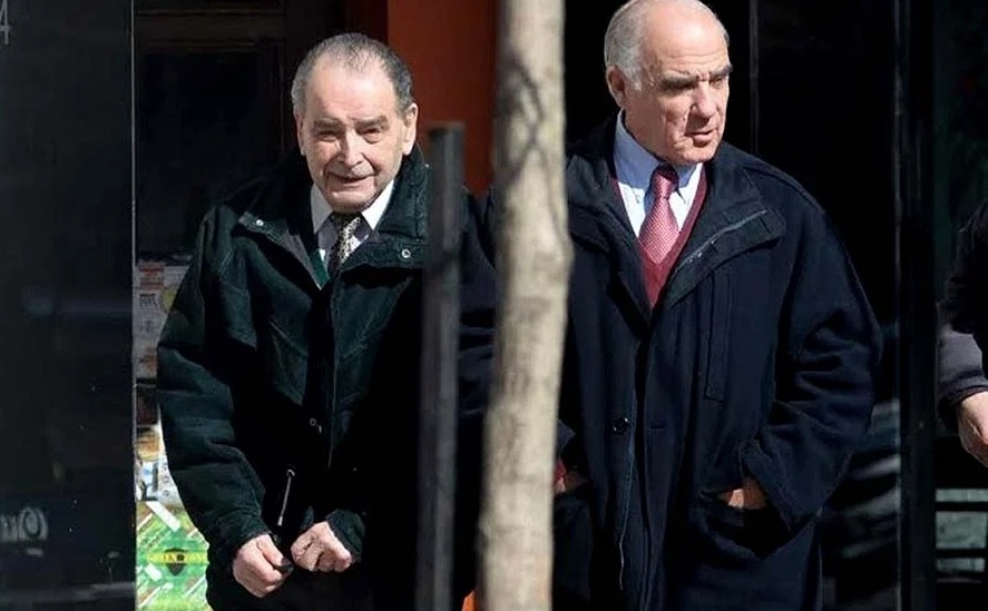 En agosto de 2018, en medio de una audiencia, Rodolfo Enrique Godoy y Alejandro Alberto Menichini se fueron a tomar un café (Foto: Marcelo Nuñez)