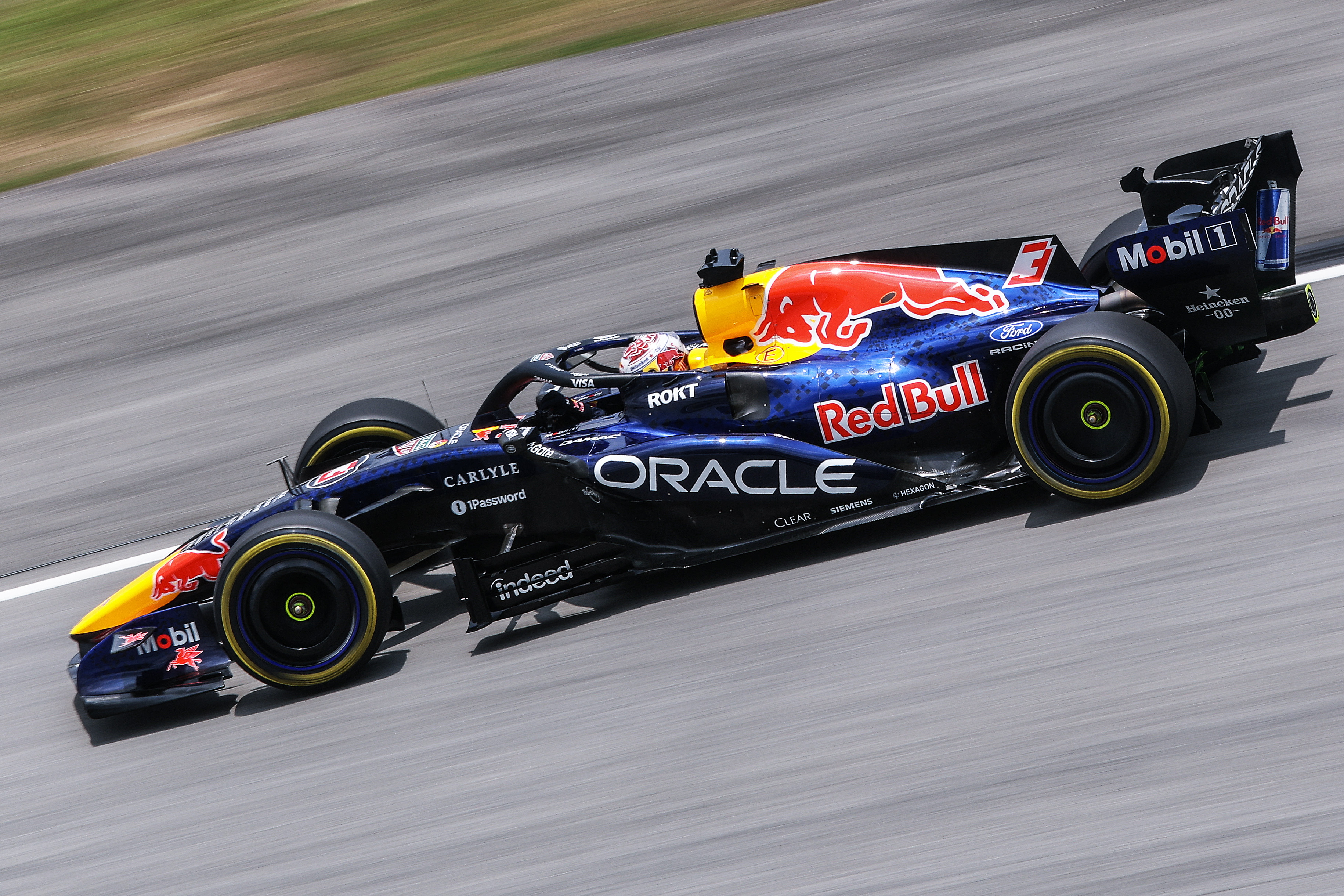 Max Verstappen (Red Bull Racing) en acción en el circuito de en Sepang, Malasia. Foto: EFE | EPA | Fazry Ismail.