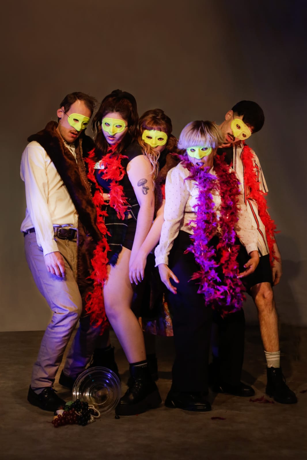 El elenco de "Fiesta".