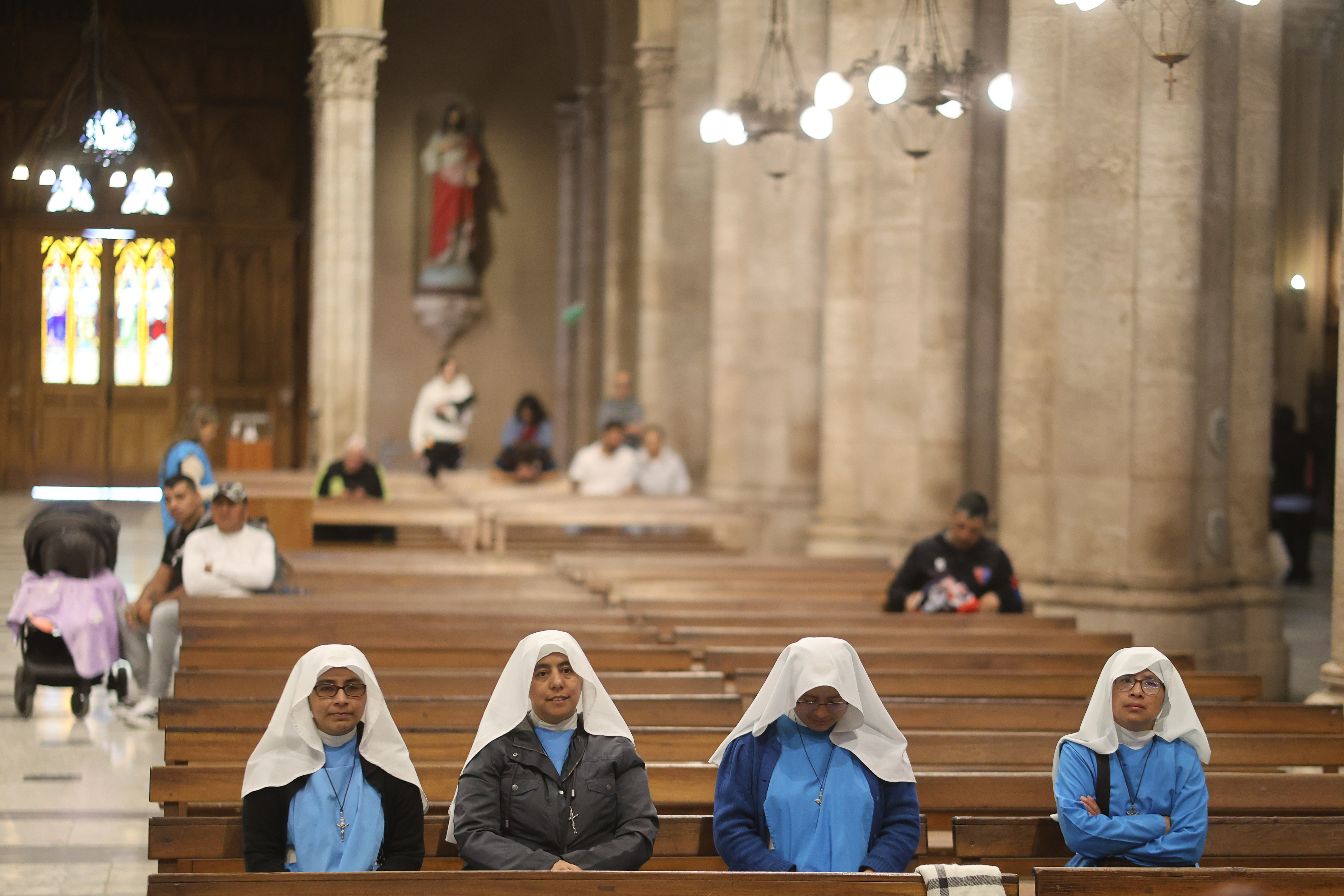 Un grupo de religiosas durante una misa en la Basílica de Nuestra Señora de Luján. Foto: EFE | Juan Ignacio Roncoroni.