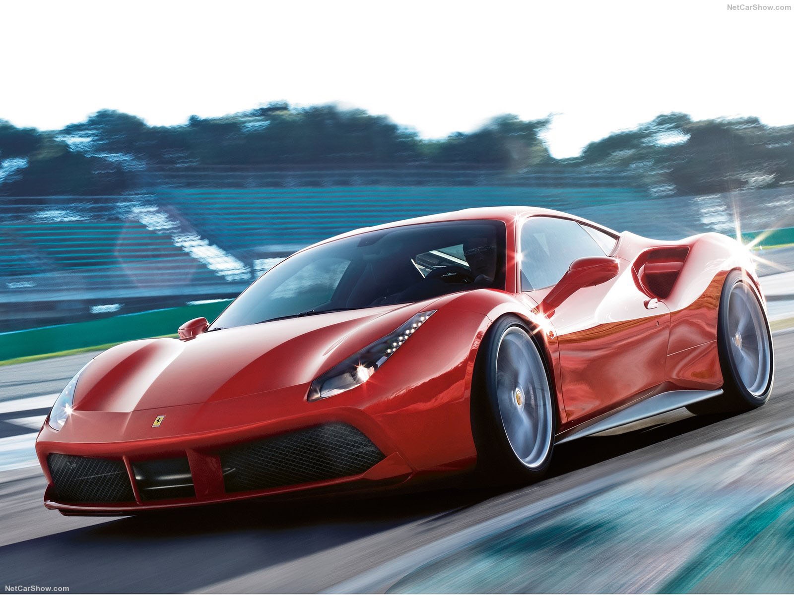 Uno de los modelos de Ferrari que se comercializa en el país. Foto: Télam.