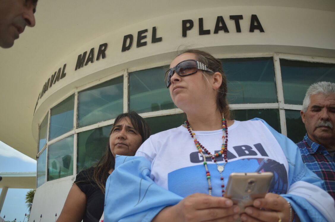 Familiares ARA San Juan 01