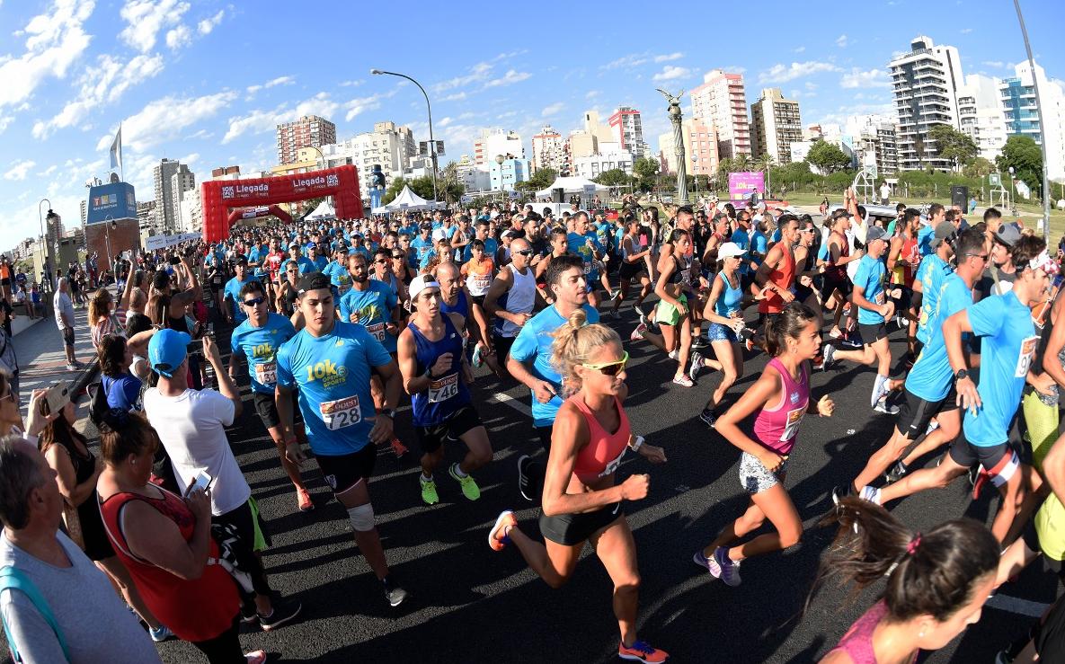 La largada de "#LaCarreradelVerano", con más de 1200 participantes.
