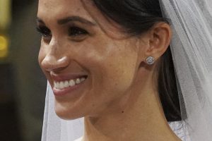 zzzzinte1 US fiancee of Britain's Prince Harry, Meghan Markle arrives at the High Altar for their wedding ceremony in St George's Chapel, Windsor Castle, in Windsor, on May 19, 2018. / AFP PHOTO / POOL / Jonathan Brady zzzz