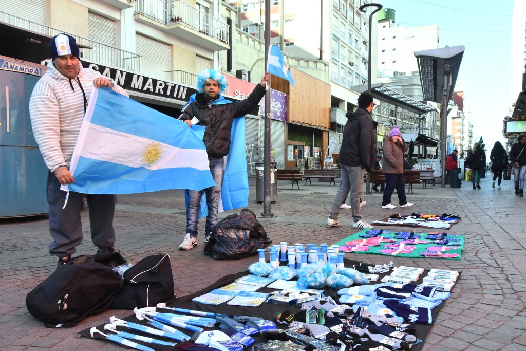 En imágenes, cómo se vivió el debut de Argentina en la ciudad « Diario