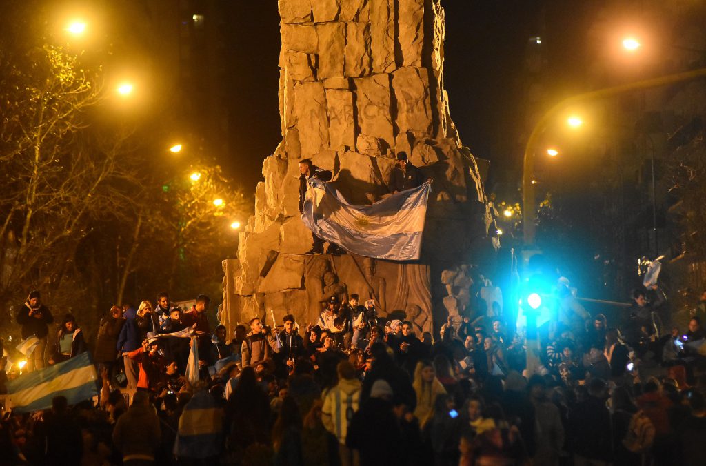 18 imágenes de los festejos en el monumento a San Martín « Diario La ...