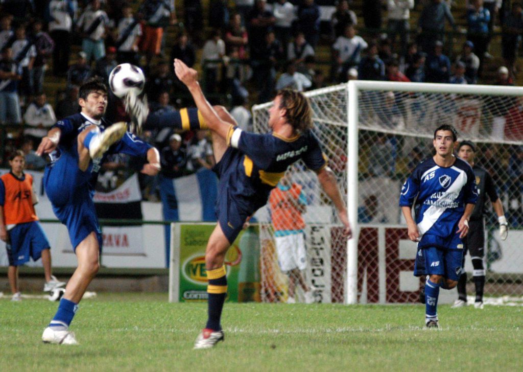 Ezequiel Ceballos jugó contra Boca en el 2007 y repetirá el miércoles, en su despedida oficial. (Foto archivo LA CAPITAL) 