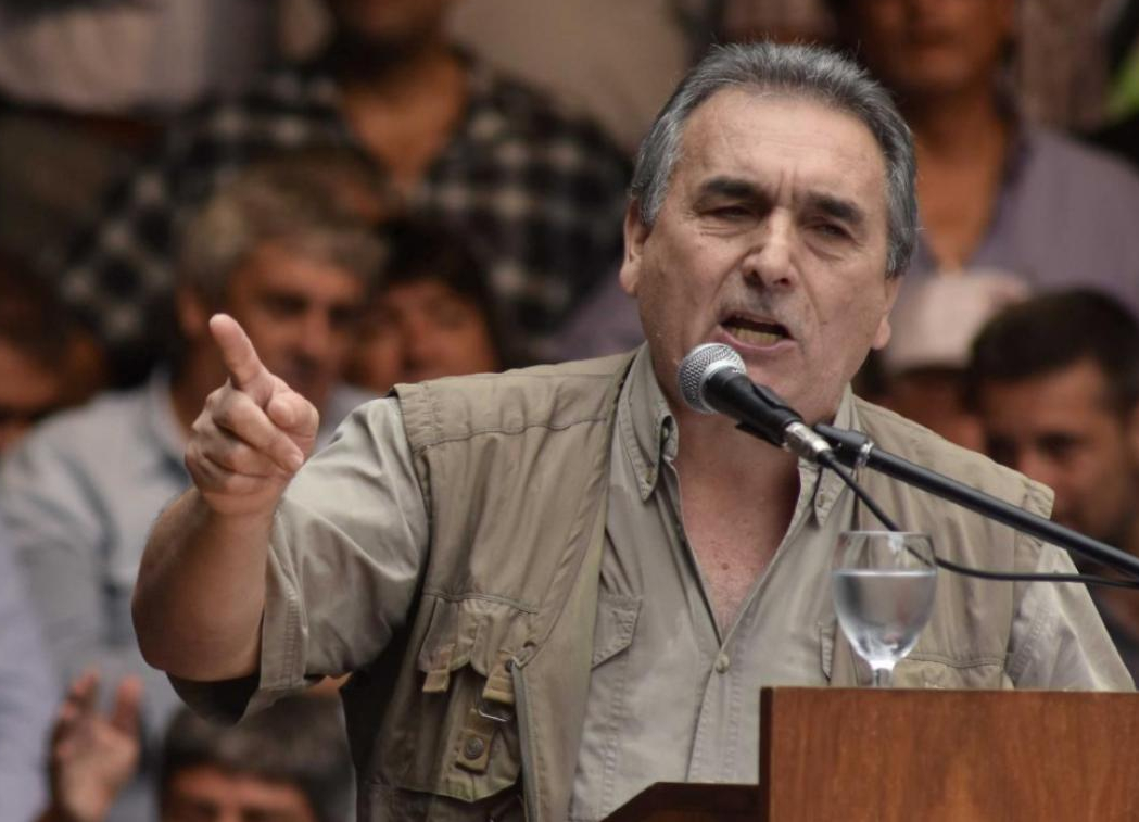 Juan Carlos Schmid.