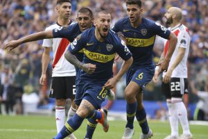 zzzznacd2NOTICIAS ARGENTINAS BAIRES, NOVIEMBRE 11: El delantero de Boca Dario Benedetto festeja el segundo gol ante River en el partido de ida de la final de la Copa Libertadores. Foto NA: DAMIAN DOPACIOzzzz