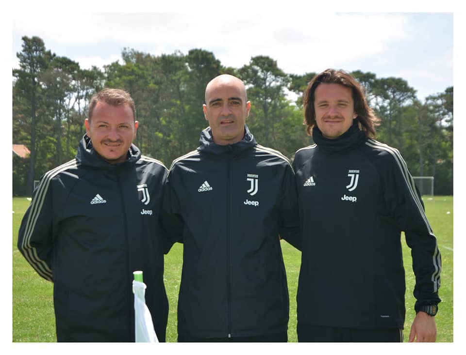 Raffaele Armaroli, Area Manager Juventus para Latinoamérica junto a Vincenzo De Caro, Juventus Head Coach en Mar del Plata, y el Juventus Coach Angelo Sanapo. 