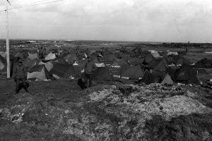 Carpas donde dormían los soldados en las duras tierras malvineneses