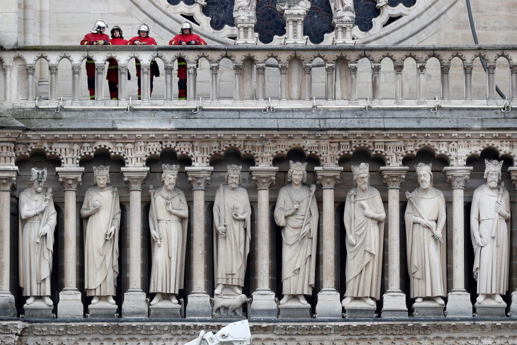 Francia evalúa los daños sufridos por la catedral de Notre Dame