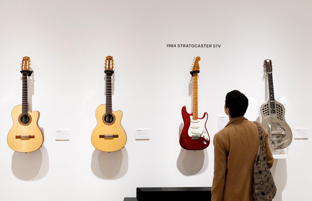 Christie's presenta la colección personal de guitarras de David Gilmour,