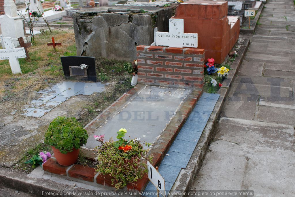 Así se veía la tumba de Liam antes de la exhumación. Foto LA CAPITAL