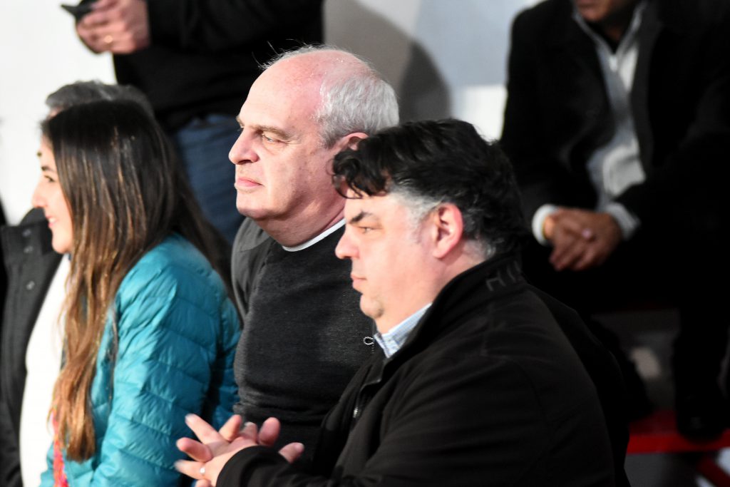 Alejandro Ravinovich, en el centro, será el titular de la Agencia de Recaudación Municipal si gana Guillermo Montenegro.