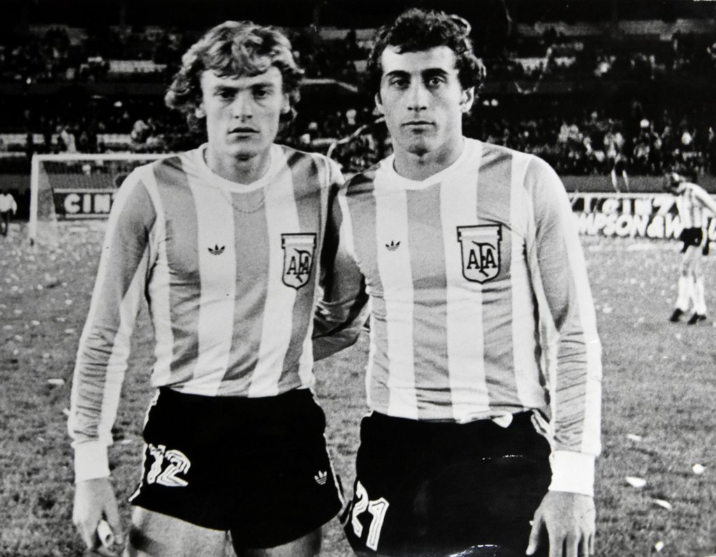  Gáspari y Fortunato jugaron juntos contra Brasil en la Copa América 1979. 