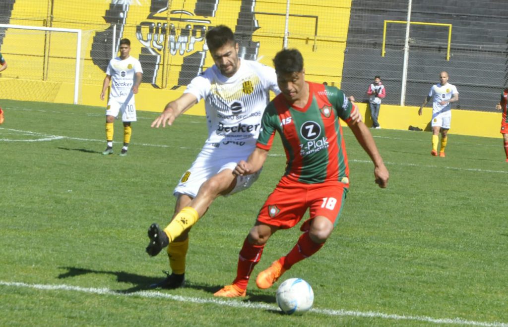 Diego Martínez ingresó en el segundo tiempo.