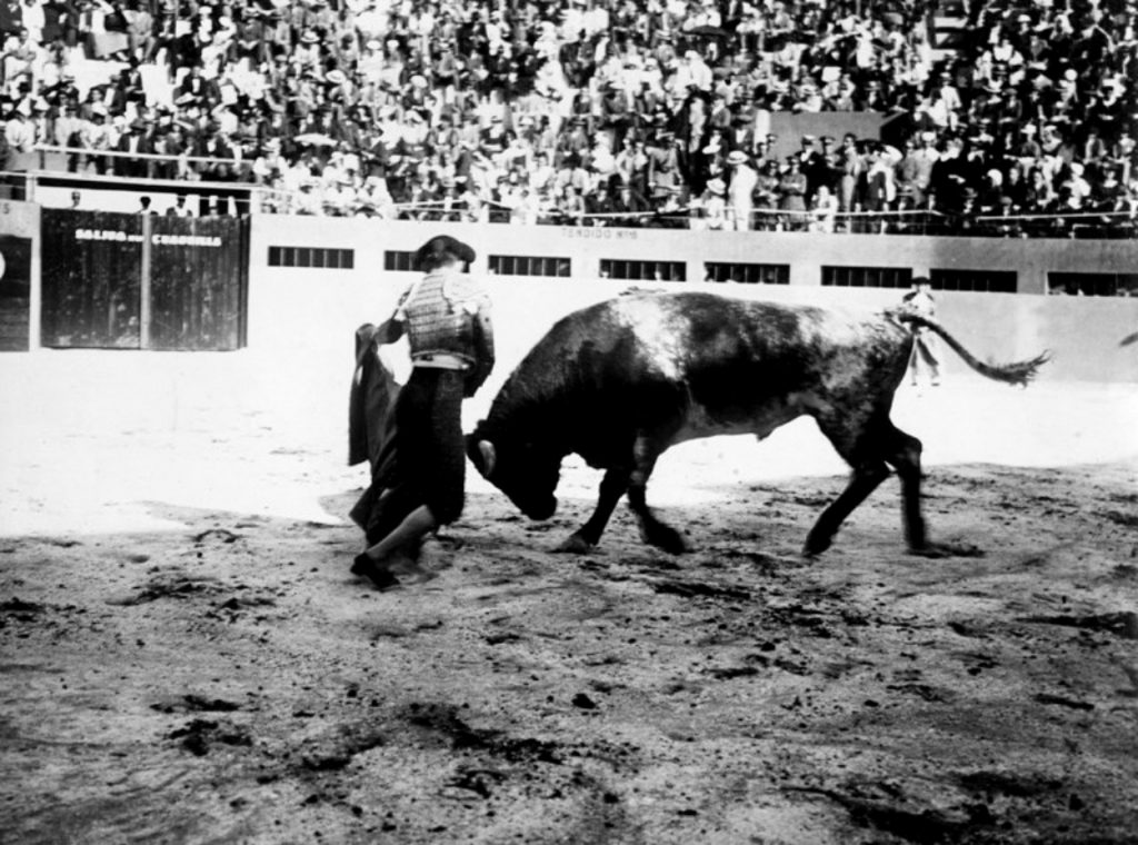 El torero Pedro Barrera Elbal durante una corrida realizada en Plaza España en 1935. Foto: Fotos de Familia | Enrique M. Palacio.