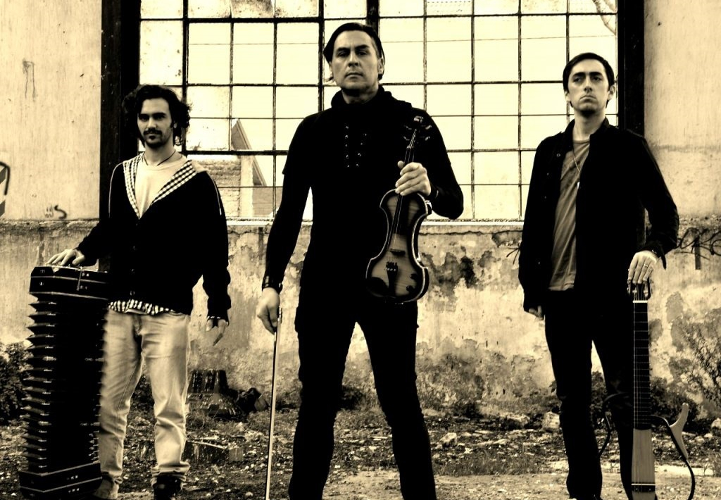 Los integrantes de D-Mol Pablo José Albornoz, Valentín Navarro y Daniel Susperreguy.