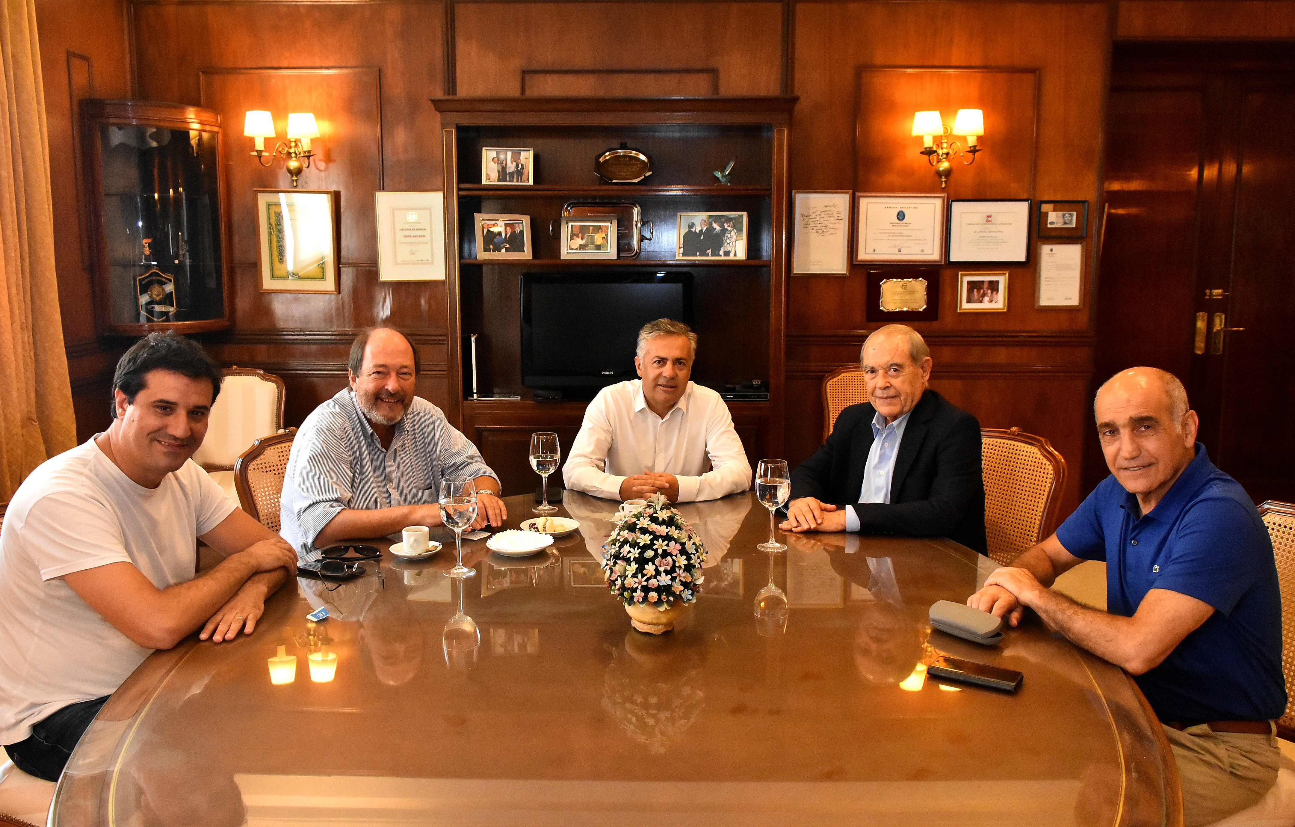 Sanz, junto a Cornejo, Salvador y Abad, se reunió con el empresario Florencio Aldrey.