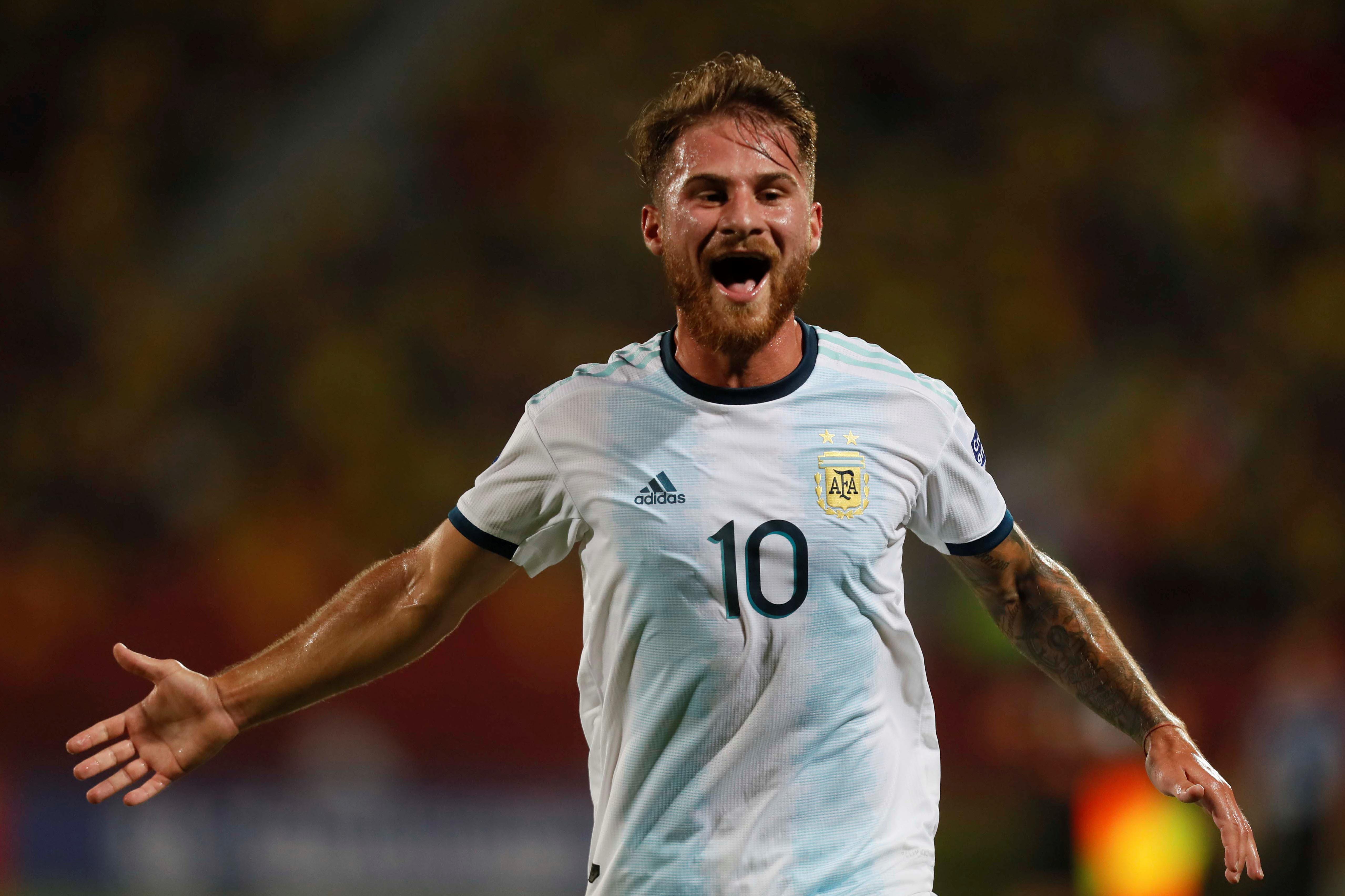 Alexis Mac Allister otra vez fue figura para la Selección. Anotó dos goles en el 3 a 2 frente a Uruguay por el Preolímpico.