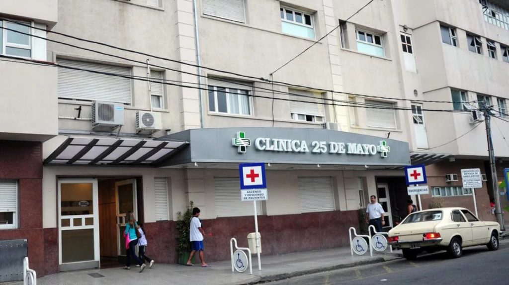El primer paciente con coronavirus de la ciudad se encuentra internado en la clínica 25 de Mayo.