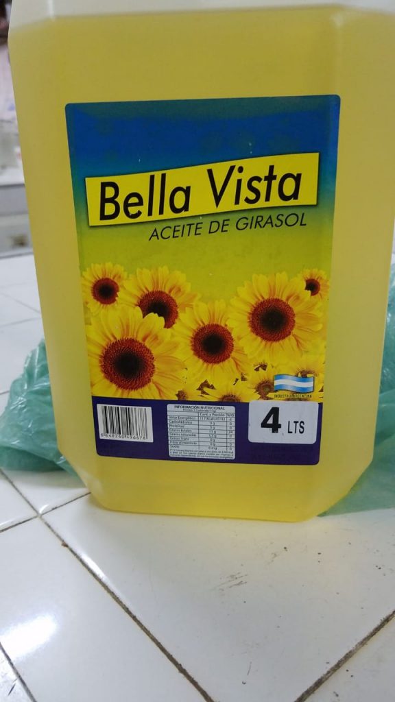 Aceite de girasol marca Bella Vista.