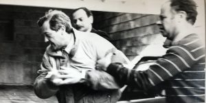 Roberto Acerbi, durante uno de sus traslados mientras estuvo detenido en Mar del Plata.